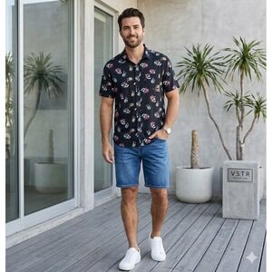 VSTR Premium XL Graphic Button Up Shirt Short Sleeve Streetwear Skate Surf Y2